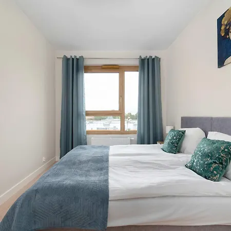 Michalczyka Modern With Parking And Balcony Next To The Odra River By Renters Апартаменти Вроцлав