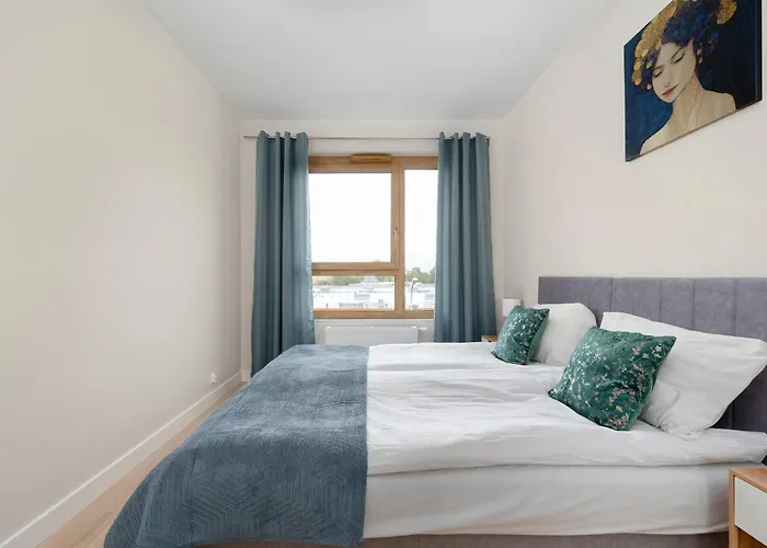 Michalczyka Modern With Parking And Balcony Next To The Odra River By Renters Апартаменти Вроцлав