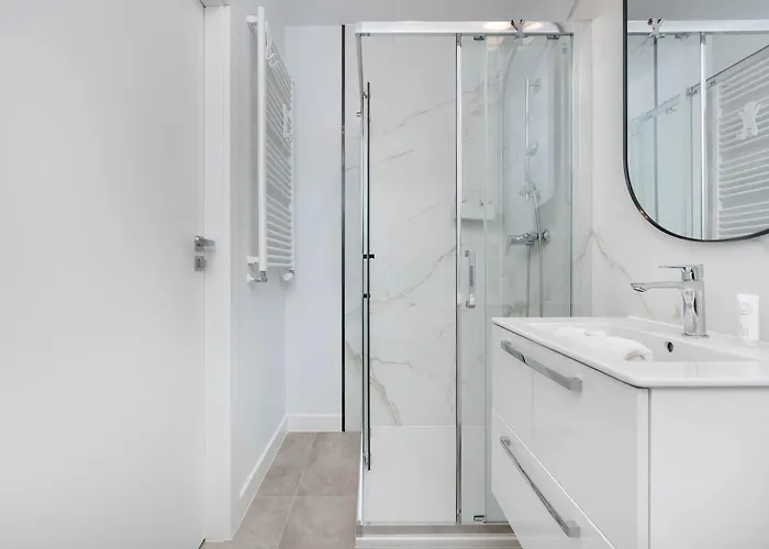 Michalczyka Modern With Parking And Balcony Next To The Odra River By Renters *