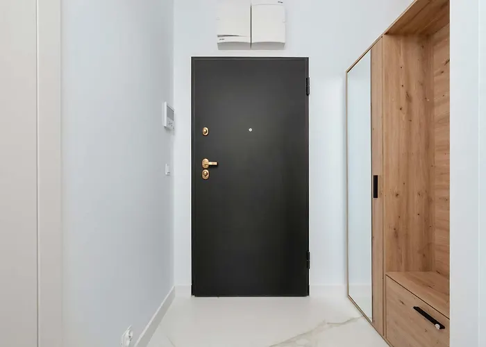 Апартаменти Michalczyka Modern With Parking And Balcony Next To The Odra River By Renters *