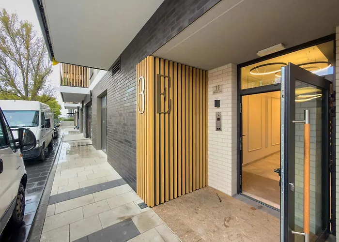 Апартаменти Michalczyka Modern With Parking And Balcony Next To The Odra River By Renters