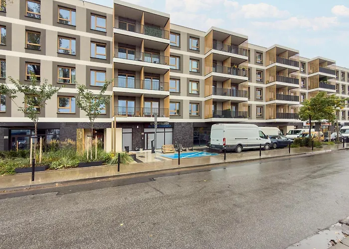 Апартаменти Michalczyka Modern With Parking And Balcony Next To The Odra River By Renters Вроцлав