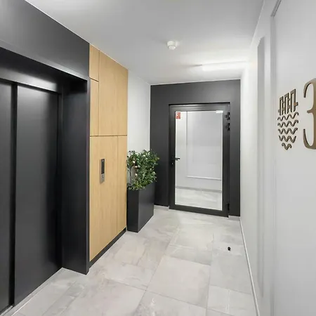 아파트 Michalczyka Modern With Parking And Balcony Next To The Odra River By Renters